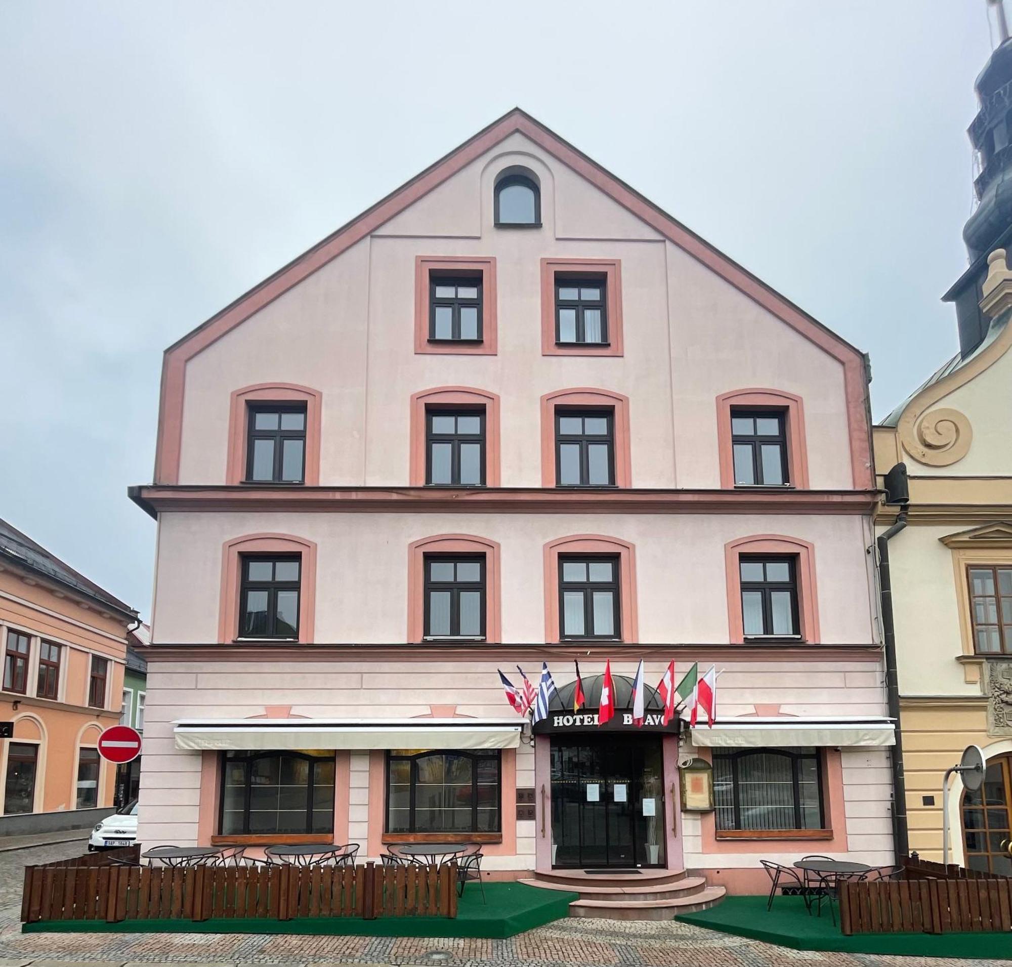 Hotel Bravo Ceská Trebová Exterior foto
