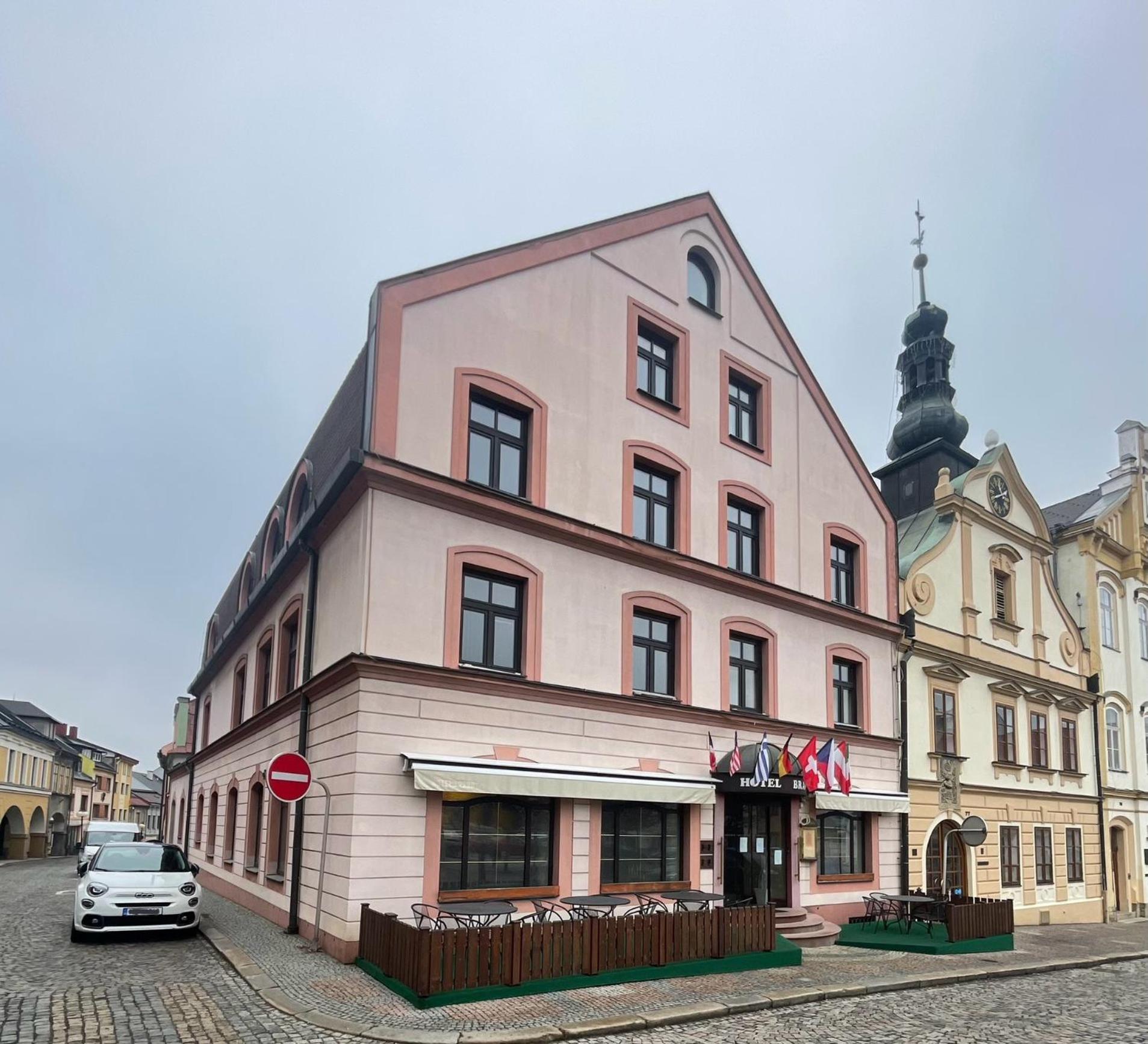 Hotel Bravo Ceská Trebová Exterior foto